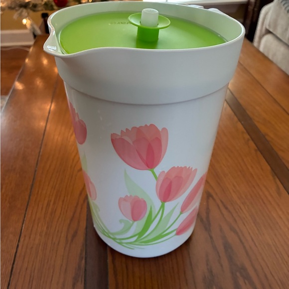 Tupperware Tulip Springtime Pitcher Set - Picture 2 of 7